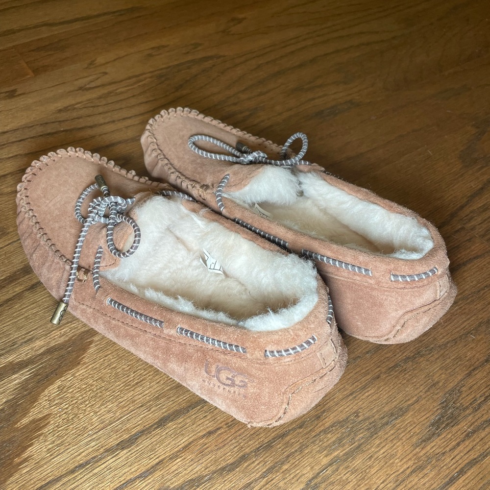 UGG Dakota Slipper